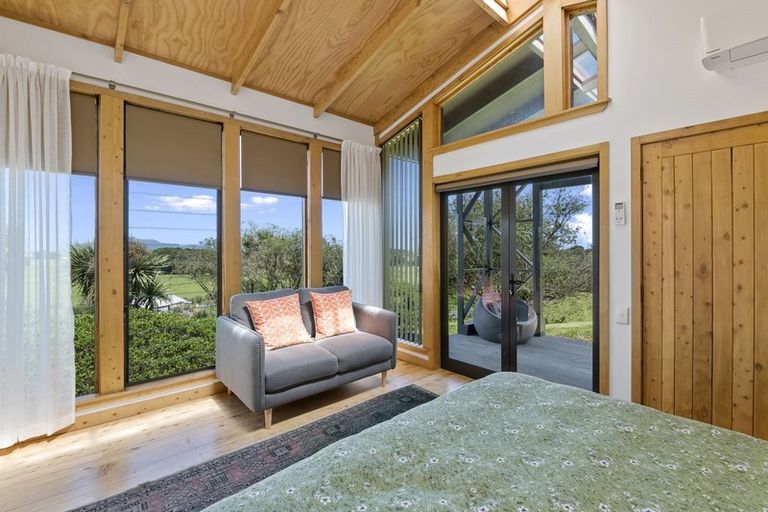 Photo of property in 68 Harakeke Road, Te Horo, Otaki, 5581