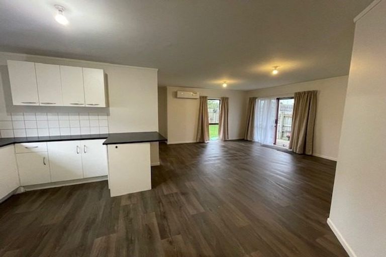 Photo of property in 1/21 Solveig Place, Randwick Park, Auckland, 2105