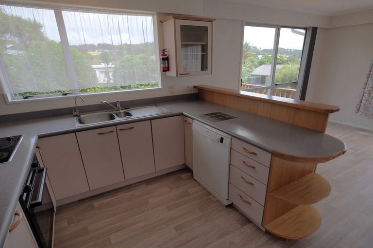 Photo of property in 31 Hicks Close, Whitby, Porirua, 5024