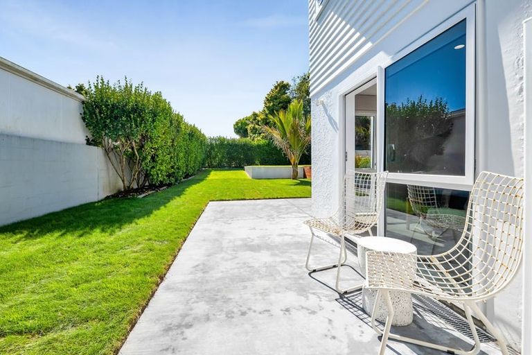 Photo of property in 185 Mangorei Road, Merrilands, New Plymouth, 4312