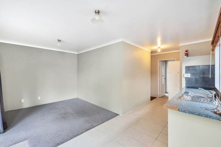 Photo of property in 170 Pooks Road, Swanson, Auckland, 0612