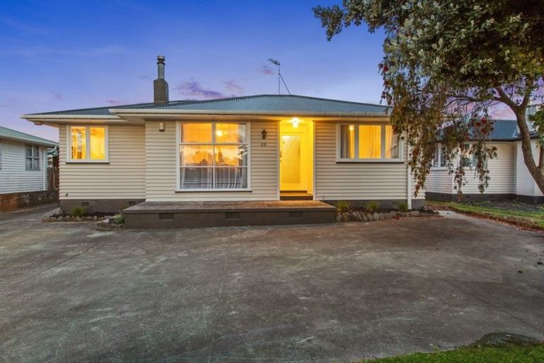 Photo of property in 1/29 Hill Crescent, Papakura, 2110