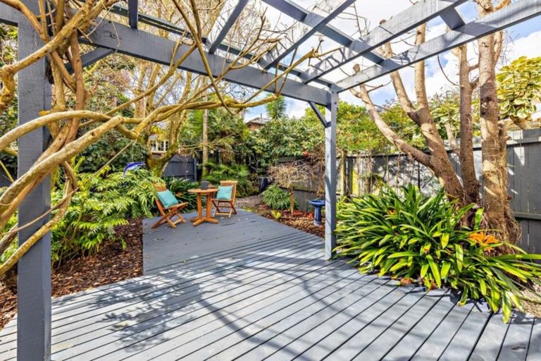 Photo of property in 7/35 Wairakei Street, Greenlane, Auckland, 1051