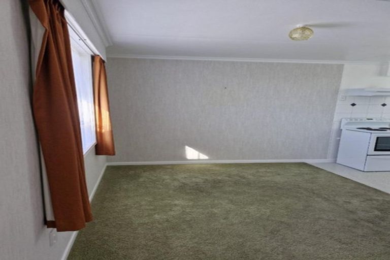 Photo of property in 20 Alberta Road, Glen Avon, New Plymouth, 4312