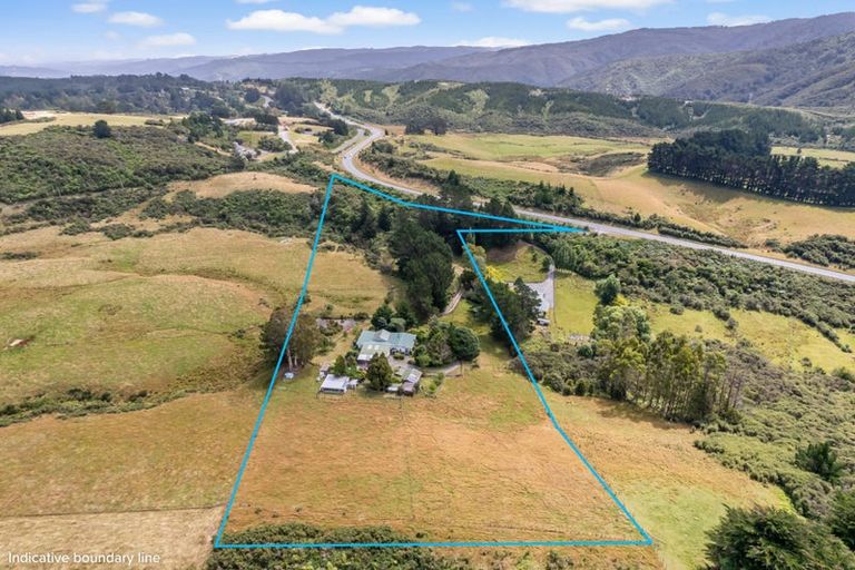 Photo of property in 1458b State Highway 2, Kaitoke, Upper Hutt, 5018