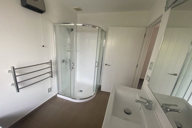 Photo of property in 27 Glentui Place, Waikawa, Picton, 7220