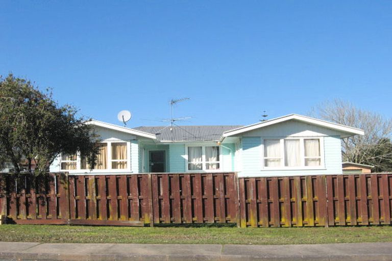 Photo of property in 4 Winiata Terrace, Papakura, 2110