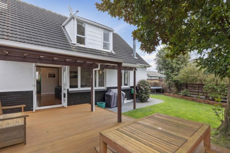 Photo of property in 1/366a Waiwhetu Road, Fairfield, Lower Hutt, 5011