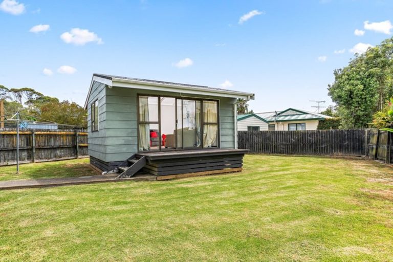 Photo of property in 7 Mary Keane Lane, Parakai, 0830