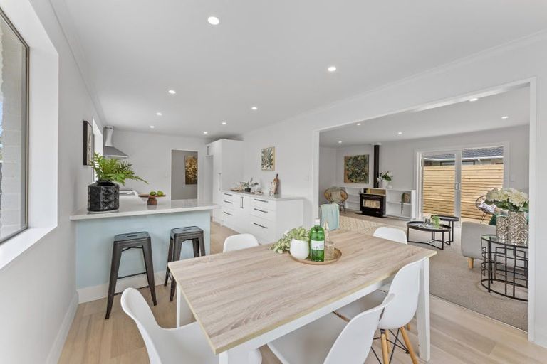 Photo of property in 11 Amber Grove, Birchville, Upper Hutt, 5018