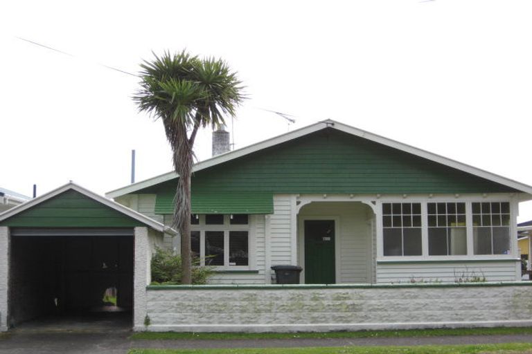 Photo of property in 71 Pendarves Street, New Plymouth, 4310