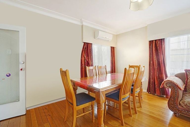 Photo of property in 1/9 Sheehan Road, Te Atatu South, Auckland, 0610