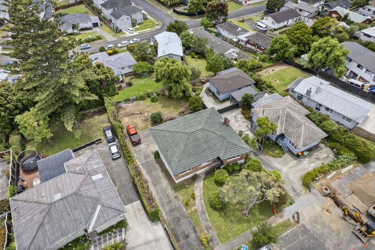 Photo of property in 29 Riverhills Avenue, Pakuranga Heights, Auckland, 2010