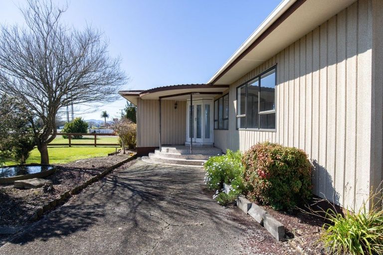 Photo of property in 18 Orchard East Road, Ngatea, 3503