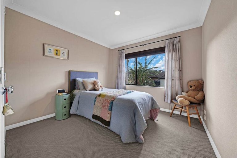 Photo of property in 11 Gordal Place, Flat Bush, Auckland, 2016