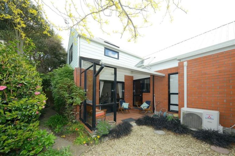 Photo of property in 2/44 Peer Street, Upper Riccarton, Christchurch, 8041