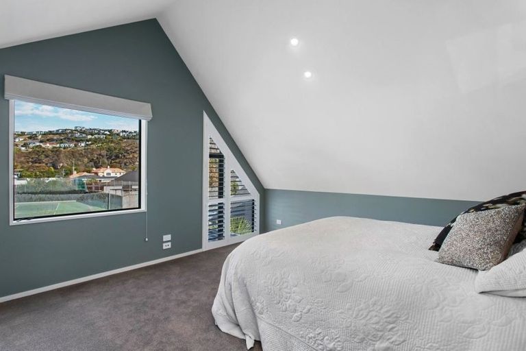Photo of property in 27 Beachville Road, Redcliffs, Christchurch, 8081