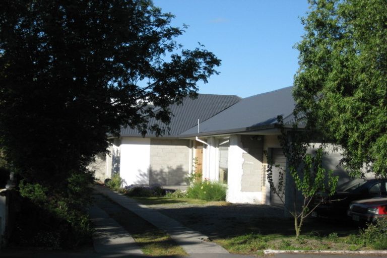 Photo of property in 404 Memorial Avenue, Burnside, Christchurch, 8053