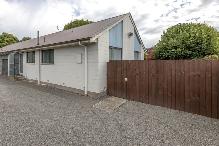 Photo of property in 2/81 Briggs Road, Shirley, Christchurch, 8052