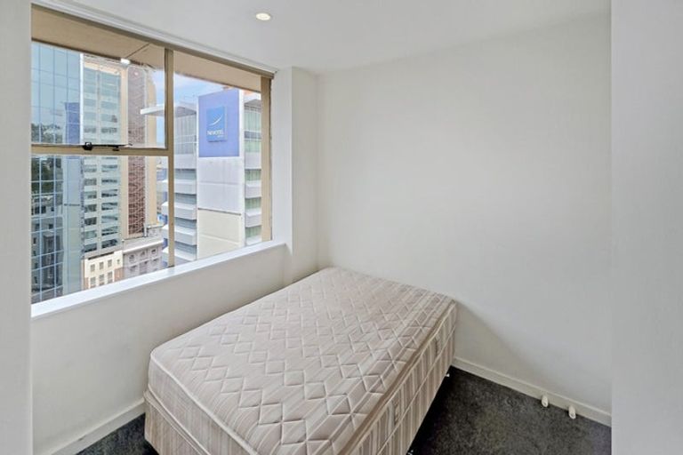 Photo of property in Terrace Tower Apartments, 10a/126 The Terrace, Wellington Central, Wellington, 6011