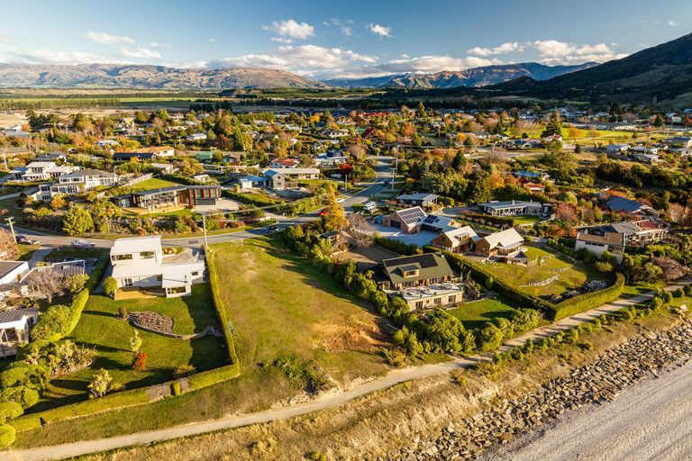 Photo of property in 34 Skinner Crescent, Lake Hawea, 9382