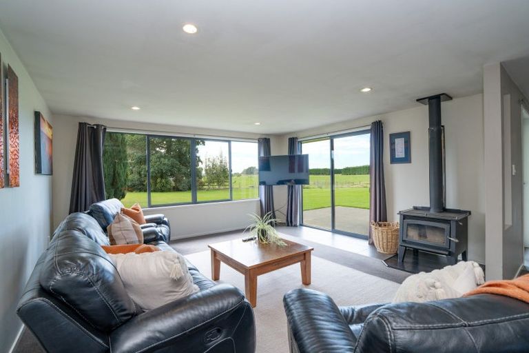 Photo of property in 239 Pomona East, Makarewa, Invercargill, 9876