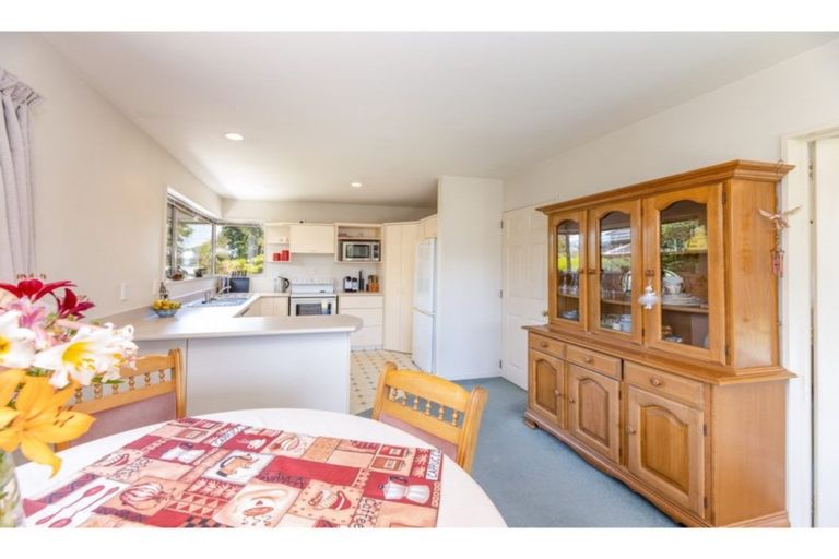 Photo of property in 3 Farquhars Road, Redwood, Christchurch, 8051