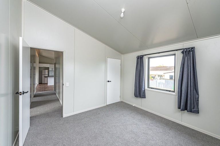 Photo of property in 19 Karewa Street, Castlecliff, Wanganui, 4501