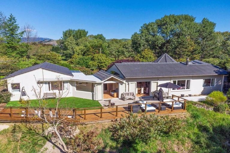 Photo of property in 75 Makora Road, Otaihanga, Paraparaumu, 5036