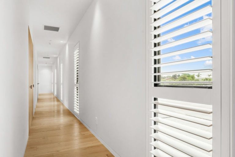 Photo of property in 261 Point Wells Road, Point Wells, 0986