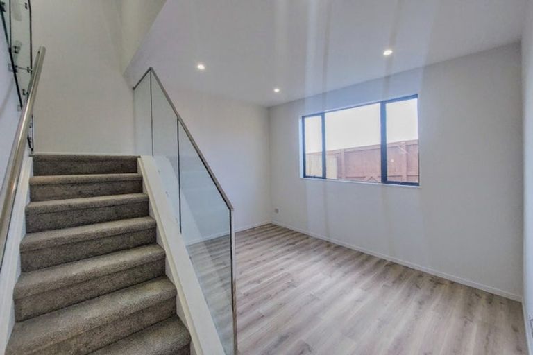 Photo of property in 345 East Coast Road, Mairangi Bay, Auckland, 0630