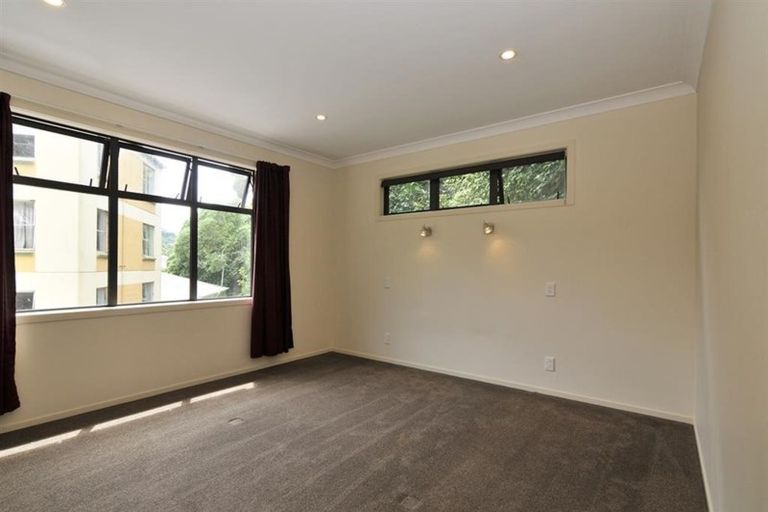 Photo of property in 163 Glenmore Street, Kelburn, Wellington, 6012