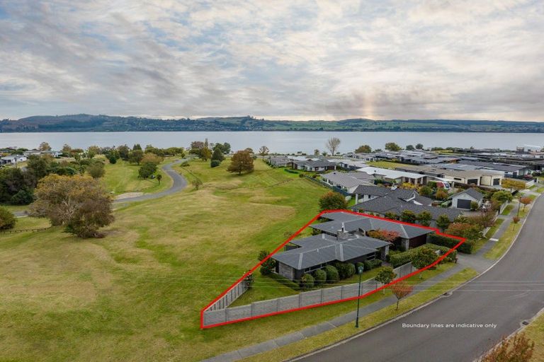 Photo of property in 1 Pukenamu Road, Rainbow Point, Taupo, 3330