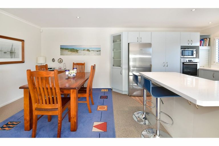 Photo of property in 31 Elizabeth Street, Orewa, 0931
