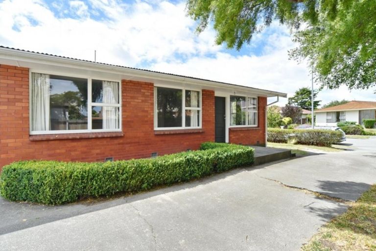 Photo of property in 1/8 Nanette Street, Upper Riccarton, Christchurch, 8041