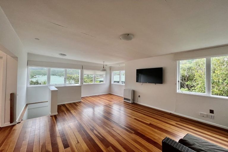 Photo of property in 142 The Ridgeway, Mornington, Wellington, 6021