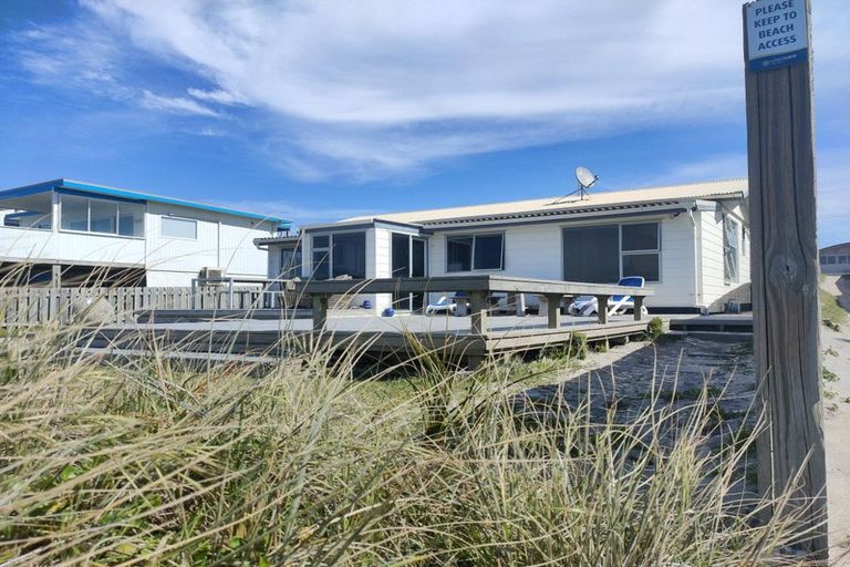 Photo of property in 463 Pukehina Parade, Pukehina, Te Puke, 3189