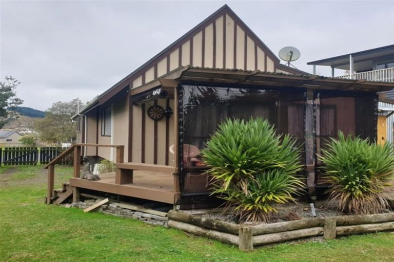 Photo of property in 9 Taniwha Street, Paeroa, 3600