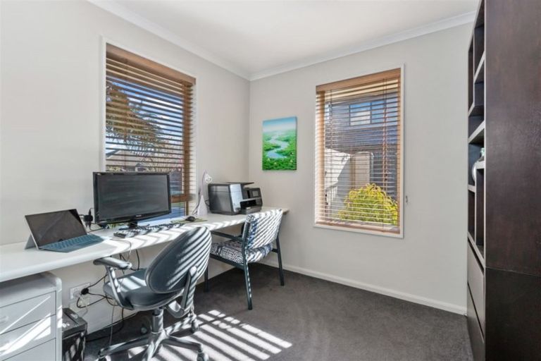 Photo of property in 7 Saint Clair Close, Harewood, Christchurch, 8051