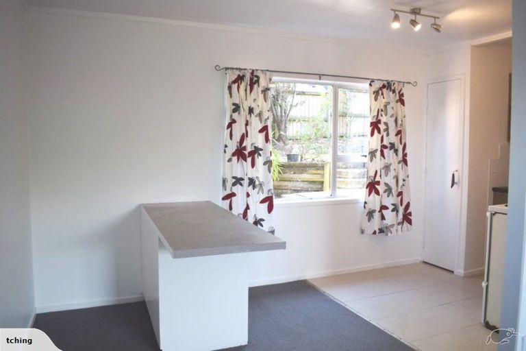 Photo of property in 2/527 Beach Road, Murrays Bay, Auckland, 0630