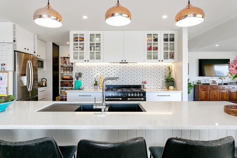 Photo of property in 97 Loch Views Road, Acacia Bay, Taupo, 3385