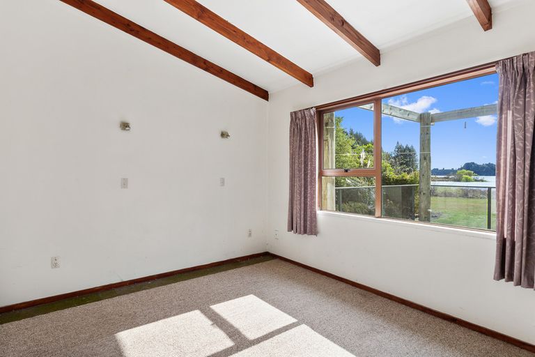 Photo of property in 33 Tombleson Road, Lake Rotoma, Rotorua, 3074