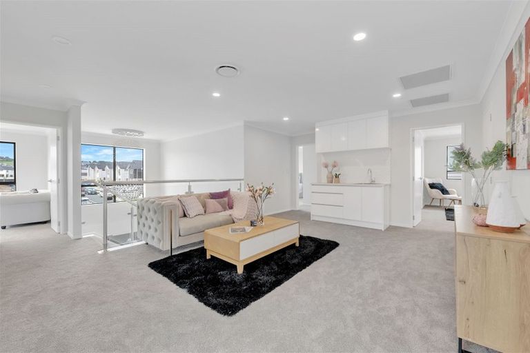 Photo of property in 96 Ksenia Drive, Flat Bush, Auckland, 2019