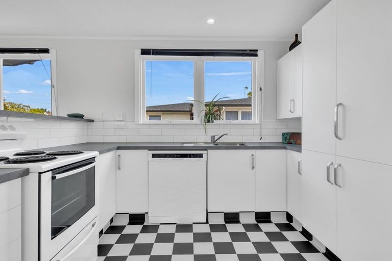 Photo of property in 13 Mangarau Crescent, Havelock North, 4130