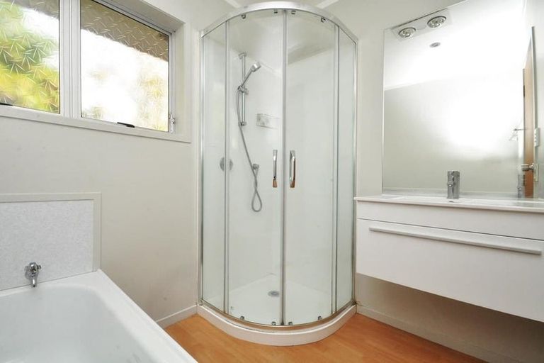 Photo of property in 1/93 Moore Street, Hillcrest, Auckland, 0627