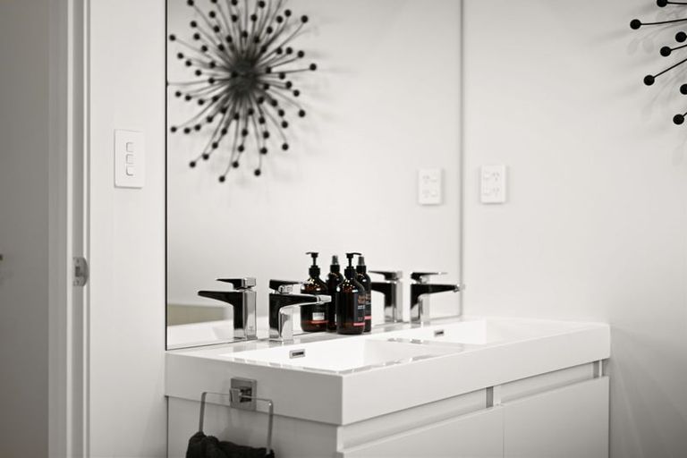 Photo of property in 2b Edgecumbe Street, Whitiora, Hamilton, 3200