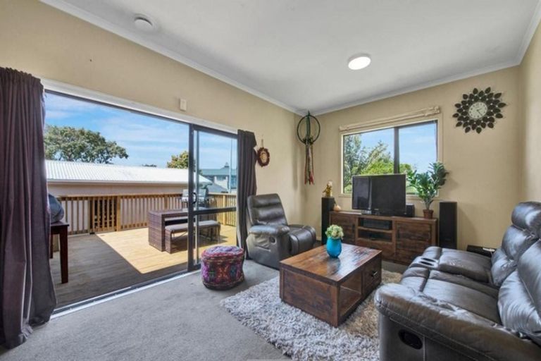 Photo of property in 28 Maratahu Street, Westown, New Plymouth, 4310