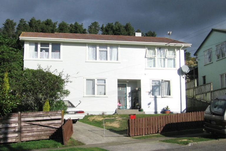 Photo of property in 26 Cardiff Crescent, Cannons Creek, Porirua, 5024