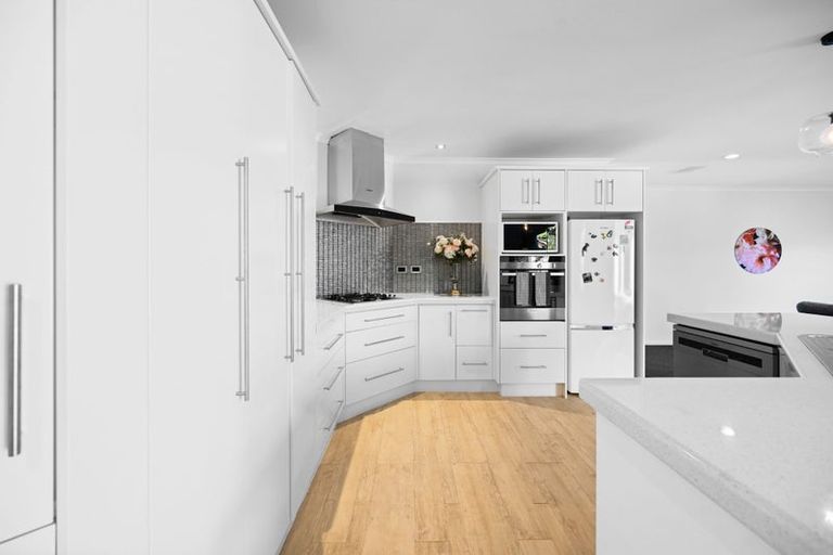 Photo of property in 16 Whistler Close, Rototuna North, Hamilton, 3210