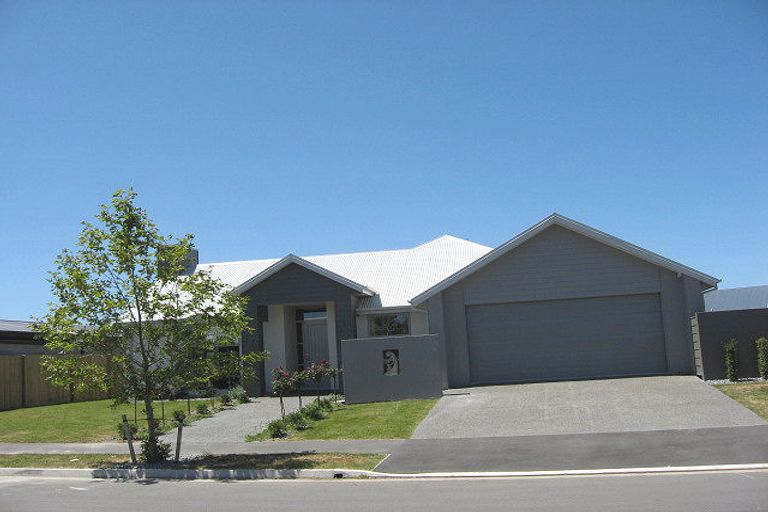Photo of property in 6 Tatahi Street, Parklands, Christchurch, 8083
